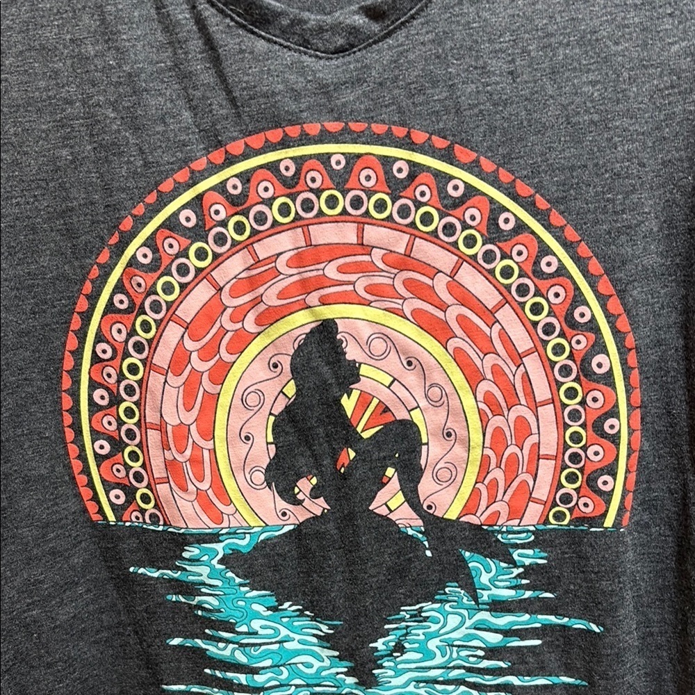 Disney the little mermaid tee shirt size XS - Picture 3 of 5